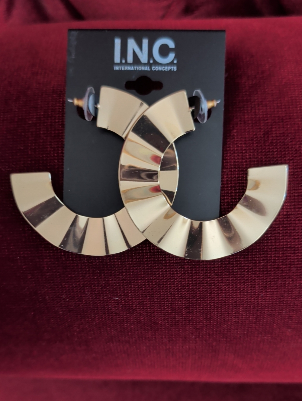 🔥INC International Concepts Gold Ribbed Crescent Hoop Earrings